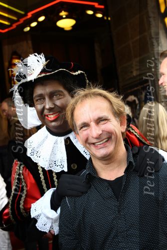 Amsterdam, 4 Oktober 2009
Premiere in Tuschinski, Nederlandse speelfilm:
Sinterklaas en de verdwenen pakjesboot
Johan Vlemmix
Foto Peter Smulders