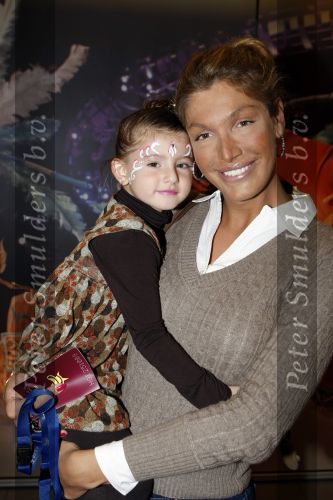 Rotterdam 25 oktober 2009
Premiere Holiday on ice in ahoy. Kelly v d Veer met nichtje
Peter Smulders bv
