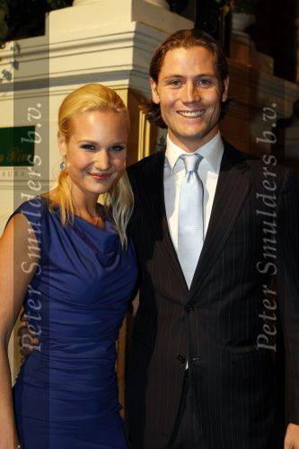 Amsterdam 29 oktober 2009
Beaumonde awards in het Amstel hotel. KIMBERLY KLAVER MET VRIEND
Peter Smulders bv