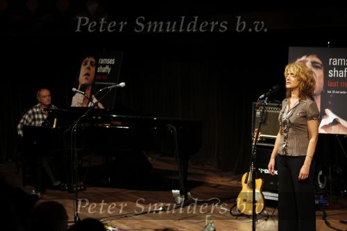 Hilversum 26 oktober 2009
Presentatie dvd en cd Ramses Shaffy bij beeld en geluid. Leonie Jansen met vriend
Peter Smulders bv