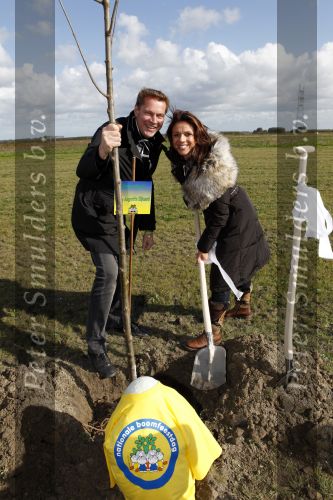 Benthuizen 17 oktober 2009
Nationale boomplantdag. Albert Verlinde  en Leontien Zijlaard v Moorsel
Peter Smulders bv