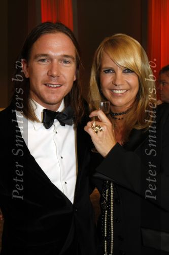 Amsterdam 23 oktober 2009
Televizierring 2009 in Carre in Amsterdam. Linda en Johnny de Mol
Peter Smulders bv