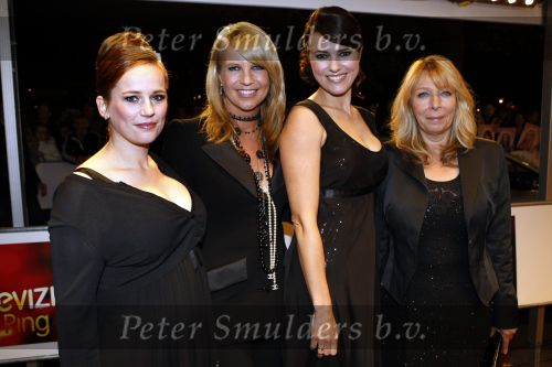 Amsterdam 23 oktober 2009
Televizierring 2009 in Carre in Amsterdam. Lies Visschedijk zwanger  Linda de Mol   Will Koopman Susan Visser van Gooische vrouwen winnen de ring
Peter Smulders bv