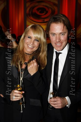 Amsterdam 23 oktober 2009
Televizierring 2009 in Carre in Amsterdam. Linda de Mol met vriend Jeroen Rietbergen
Peter Smulders bv