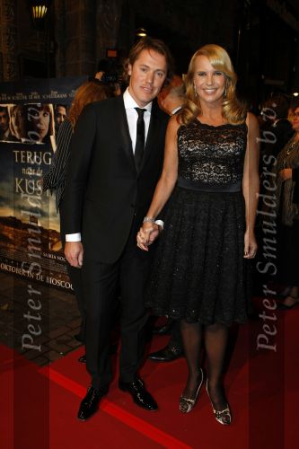 Amsterdam 26 oktober 2009
Premiere terug naar de kust in Tuschinski. Linda de Mol en Jeroen Rietbergen
Peter Smulders bv