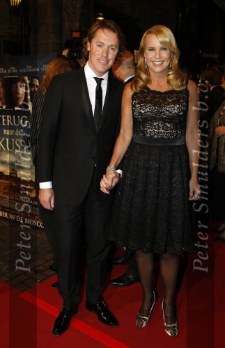Amsterdam 26 oktober 2009
Premiere terug naar de kust in Tuschinski. Linda de Mol en Jeroen Rietbergen
Peter Smulders bv