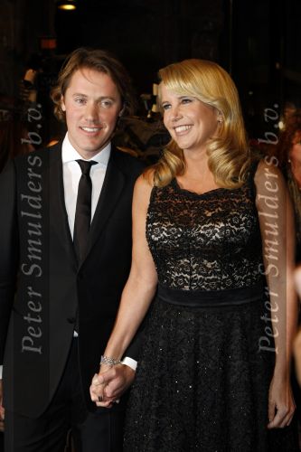 Amsterdam 26 oktober 2009
Premiere terug naar de kust in Tuschinski. Linda de Mol en Jeroen Rietbergen
Peter Smulders bv