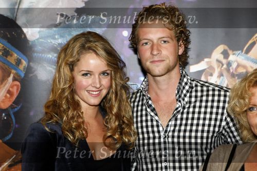 Rotterdam 25 oktober 2009
Premiere Holiday on ice in ahoy. Liza Sips met vriend en ouders
Peter Smulders bv