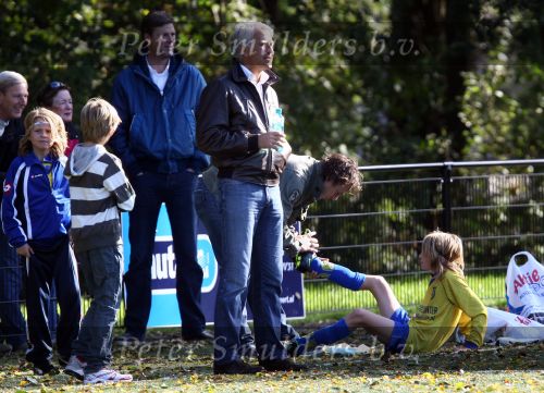 Blaricum, 17 Oktober 2009
Marco Borsato zijn zoontje Luca Borsato speelt met BVV 31 E2 tegen Zuidvogel E4, eindstand 4-7
Foto Peter Smulders BV