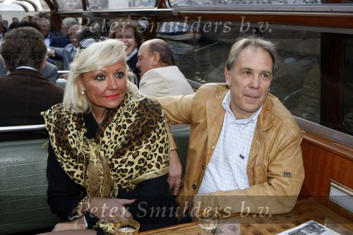 Amsterdam 8 november 2009
Presentatie boek Theo Heuft over zijn leven en Yab Yum. Masarten Spanjer met zijn vriendin
Peter Smulders bv