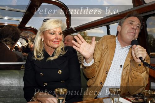 Amsterdam 8 november 2009
Presentatie boek Theo Heuft over zijn leven en Yab Yum. Masarten Spanjer met zijn vriendin
Peter Smulders bv