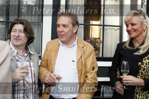 Amsterdam 8 november 2009
Presentatie boek Theo Heuft over zijn leven en Yab Yum. Masarten Spanjer met zijn vriendin
Peter Smulders bv