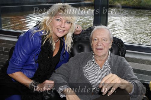 Hilversum 26 oktober 2009
Presentatie dvd en cd Ramses Shaffy bij beeld en geluid. Manuela Kemp met man
Peter Smulders bv