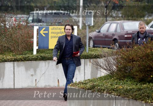 Purmerend 22 oktober 2009
Jan Smit wordt in het ziekenhuis van Purmerend opgezocht door zijn vriendin Liza Plat manager Jaap Buys collega Marco Borsato en vander Ruud Smit.
Peter Smulders bv