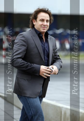 Purmerend 22 oktober 2009
Jan Smit wordt in het ziekenhuis van Purmerend opgezocht door zijn vriendin Liza Plat manager Jaap Buys collega Marco Borsato en vander Ruud Smit.
Peter Smulders bv