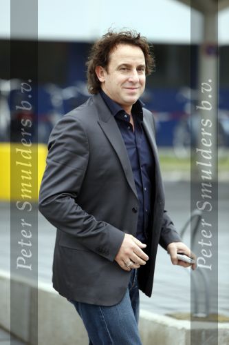 Purmerend 22 oktober 2009
Jan Smit wordt in het ziekenhuis van Purmerend opgezocht door zijn vriendin Liza Plat manager Jaap Buys collega Marco Borsato en vander Ruud Smit.
Peter Smulders bv