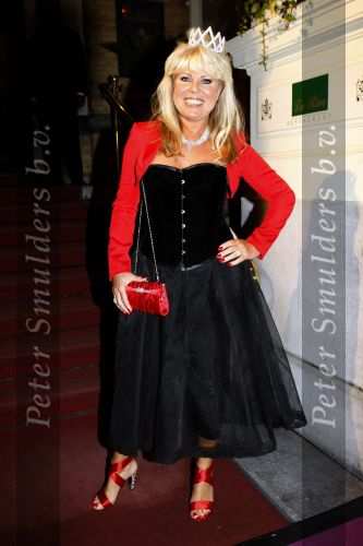 Amsterdam 29 oktober 2009
Beaumonde awards in het Amstel hotel. Marga Scheide met man
Peter Smulders bv