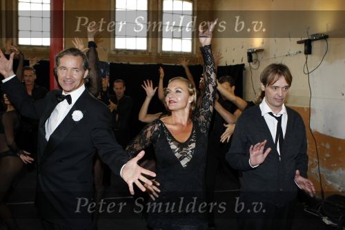 Hoorn 6 oktober 2009
Perspresentatie musical Chicago met oa Peter Lusse Mariska v Kolck Thom Hoffman Doris Baaten en Joke de Kruif.
Peter Smulders bv