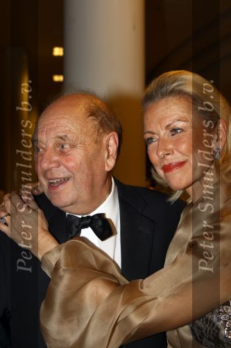 Maastricht, 23 Oktober 2009 Afscheid van het artiestenvak en 60e verjaardag Marjon Lambriks
Marjon Lambriks en partner Leon Lommaert
Foto Peter Smulders BV