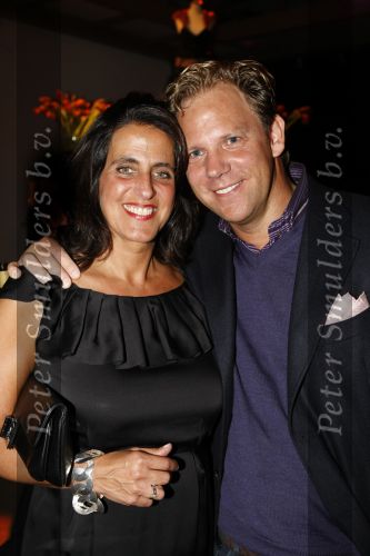 Amsterdam 8 oktober 2009
Feestavond  tbv orange babies. Max v d Berg van Sony Ericsson met zijn vrouw
Peter Smulders bv