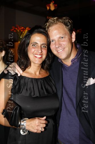Amsterdam 8 oktober 2009
Feestavond  tbv orange babies. Max v d Berg van Sony Ericsson met zijn vrouw
Peter Smulders bv