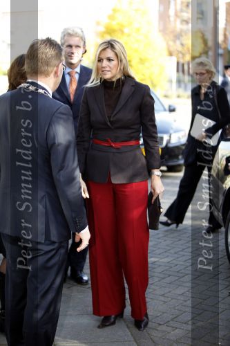 Zeist 28 oktober 2009
Prins maxima bezoekt zeist in haar audi a8.
Peter Smulders bv