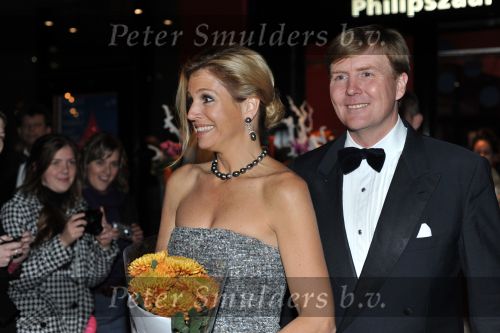 Den Haag 28 oktober 2009
Prinses Maxima Prins Willem Alexander Koningin Beatrix Prins Laurentien en Prins Constantijn bij opening Holland festival in Lucent danstheater.
Peter Smulders bv