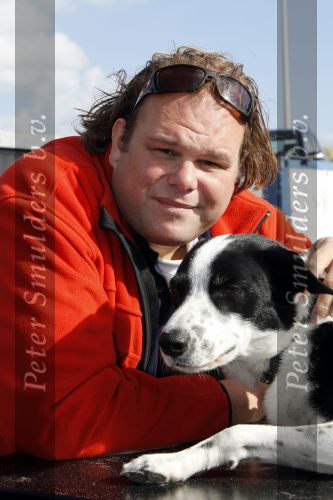 Scheveningen 4 oktober 2009
Bridget Maasland organiseert dogwalk op het strand van Scheveningen.
Ruim 300 honden liepen mee met hun baasjes. Menno Kohler 62 kg afgevallen
Peter Smulders bv