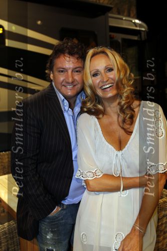 Hilversum 12 oktober 2009
Rene en Natasja Froger bij de presentatie van de nieuwe serie Frogers heppie.
Peter Smulders bv
