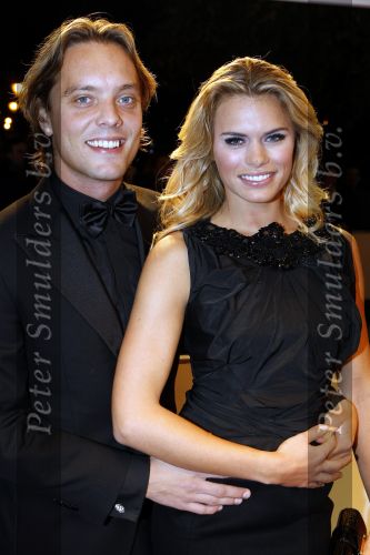 Amsterdam 23 oktober 2009
Televizierring 2009 in Carre in Amsterdam. Nicolette v dam met vriend Bas Smit
Peter Smulders bv