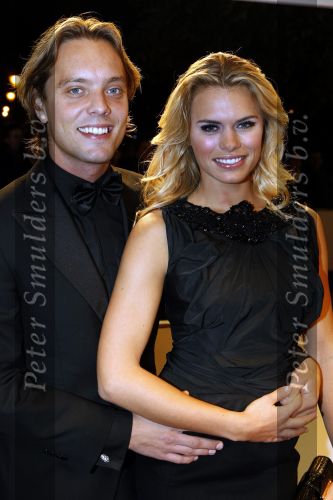 Amsterdam 23 oktober 2009
Televizierring 2009 in Carre in Amsterdam. Nicolette v dam met vriend Bas Smit
Peter Smulders bv