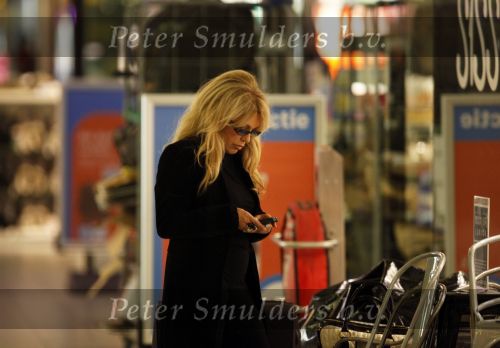 Schiphol 5 november 2009
Patricia Paay arriveert op schiphol.
Peter Smulders bv