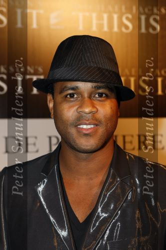 Amsterdam 28 2n 28 oktober 2009
Premiere film michael Jackson in Tuschinski. Patrick Kluivert
Peter Smulders bv