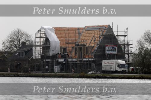 Ouderkerk aan de amstel 30 oktober 2009
De bouw van het nieuwe huis van Patty Brard vordert gestaag.
Peter Smulders bv