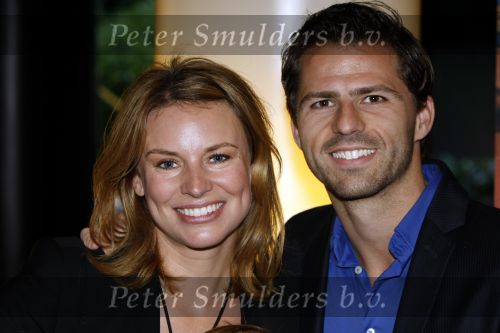 Rotterdam 25 oktober 2009
Premiere Holiday on ice in ahoy. Pernille la Lau met kinderen en nieuwe vriend
Peter Smulders bv