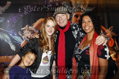 Rotterdam 25 oktober 2009
Premiere Holiday on ice in ahoy. Peter Faber met vrouw en kinderen
Peter Smulders bv