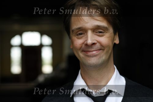 Hoorn 6 oktober 2009
Perspresentatie musical Chicago met oa Peter Lusse Mariska v Kolck Thom Hoffman Doris Baaten en Joke de Kruif.
Peter Smulders bv