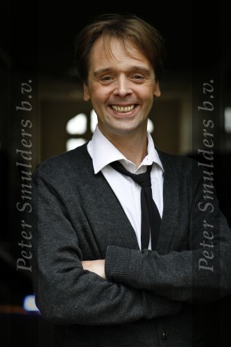 Hoorn 6 oktober 2009
Perspresentatie musical Chicago met oa Peter Lusse Mariska v Kolck Thom Hoffman Doris Baaten en Joke de Kruif.
Peter Smulders bv