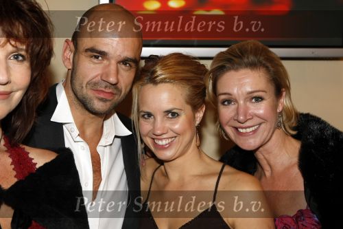 Amsterdam 23 oktober 2009
Televizierring 2009 in Carre in Amsterdam. Peter Post met vriendin en Charlotte Besijn en Anita Donk
Peter Smulders bv