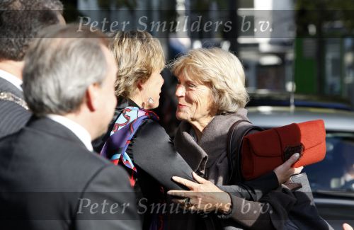 Rotterdam 28 oktober 2009
Prinses Laurentien Prins Constantijn en Prinses Irene arriveren in een electrische mini cooper bij bijeenkomst.
Peter Smulders bv