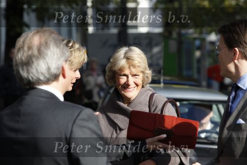 Rotterdam 28 oktober 2009
Prinses Laurentien Prins Constantijn en Prinses Irene arriveren in een electrische mini cooper bij bijeenkomst.
Peter Smulders bv