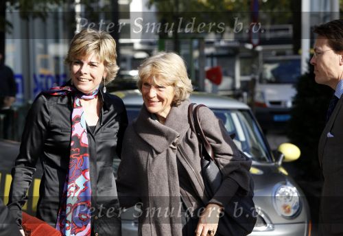Rotterdam 28 oktober 2009
Prinses Laurentien Prins Constantijn en Prinses Irene arriveren in een electrische mini cooper bij bijeenkomst.
Peter Smulders bv