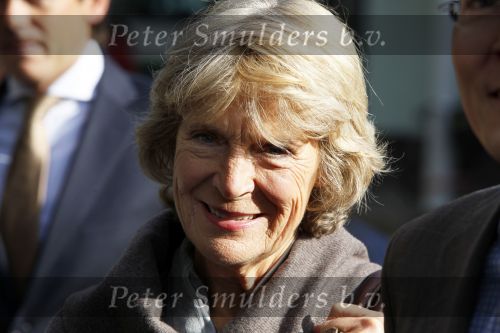 Rotterdam 28 oktober 2009
Prinses Laurentien Prins Constantijn en Prinses Irene arriveren in een electrische mini cooper bij bijeenkomst.
Peter Smulders bv
