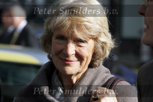 Rotterdam 28 oktober 2009
Prinses Laurentien Prins Constantijn en Prinses Irene arriveren in een electrische mini cooper bij bijeenkomst.
Peter Smulders bv
