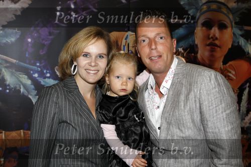 Rotterdam 25 oktober 2009
Premiere Holiday on ice in ahoy. Rob geus met vrouw en dochter
Peter Smulders bv