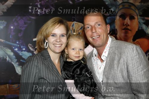 Rotterdam 25 oktober 2009
Premiere Holiday on ice in ahoy. Rob geus met vrouw en dochter
Peter Smulders bv