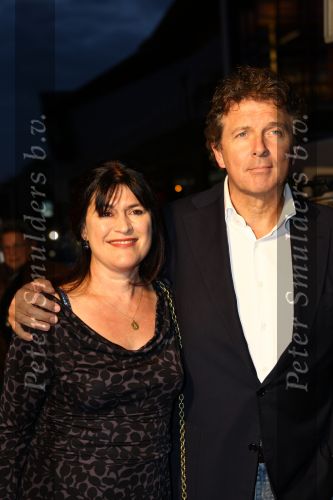 Amstelveen, 9 Oktober 2009
Premiere Ivo Niehe in het Cultureel Centrum
Robert ten Brink met zijn vrouw
Foto Peter Smulders BV