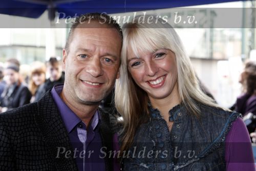 Amsterdam 18 oktober 2009
Premiere Sing along. Ron Boszhard met vriendin
Peter Smulders bv