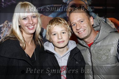 Rotterdam 25 oktober 2009
Premiere Holiday on ice in ahoy. Ron Boszhard met vriendin en zoon
Peter Smulders bv