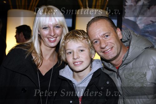 Rotterdam 25 oktober 2009
Premiere Holiday on ice in ahoy. Ron Boszhard met vriendin en zoon
Peter Smulders bv